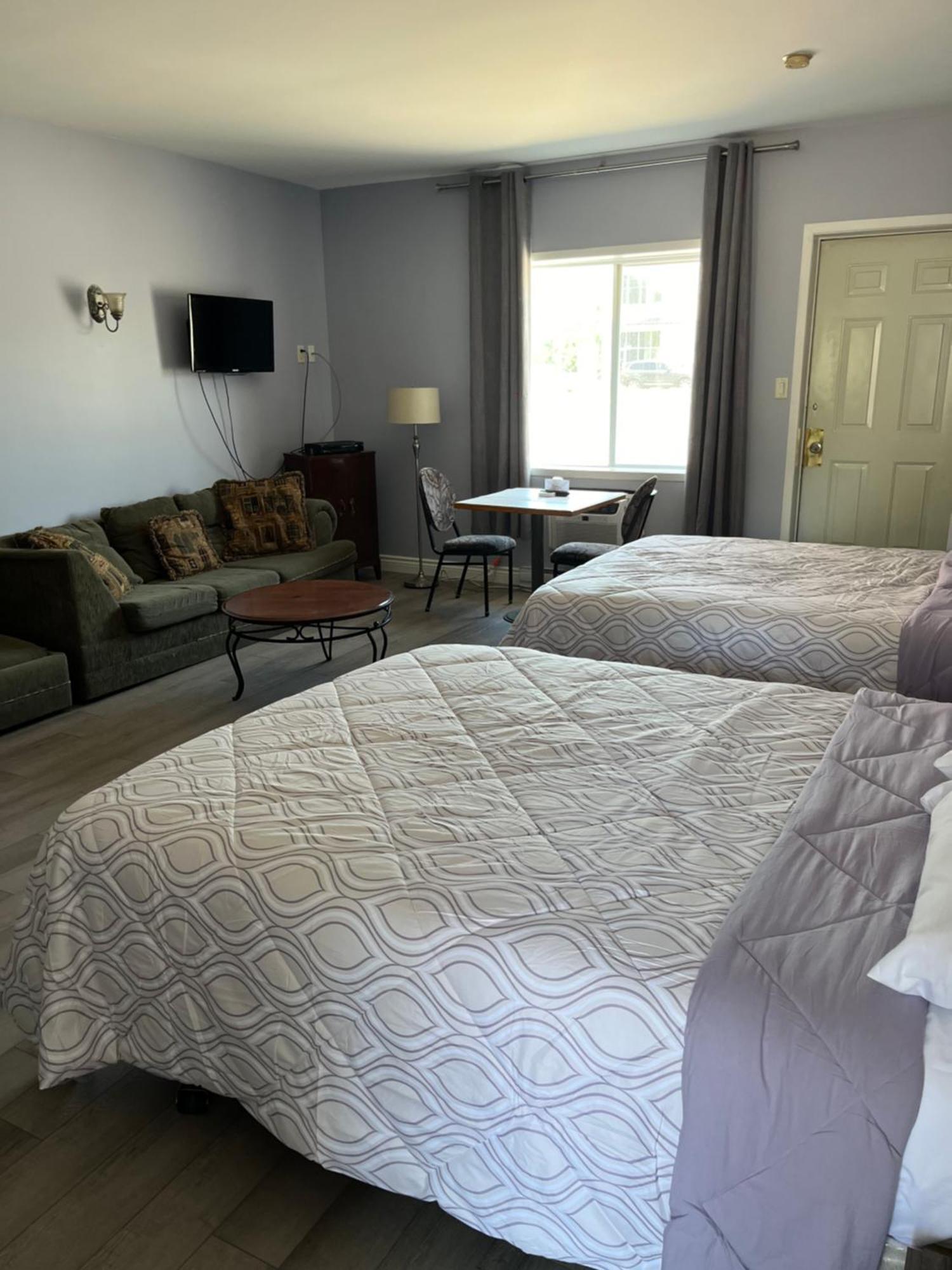 Motel La Siesta De Gascon Terrebonne Zewnętrze zdjęcie