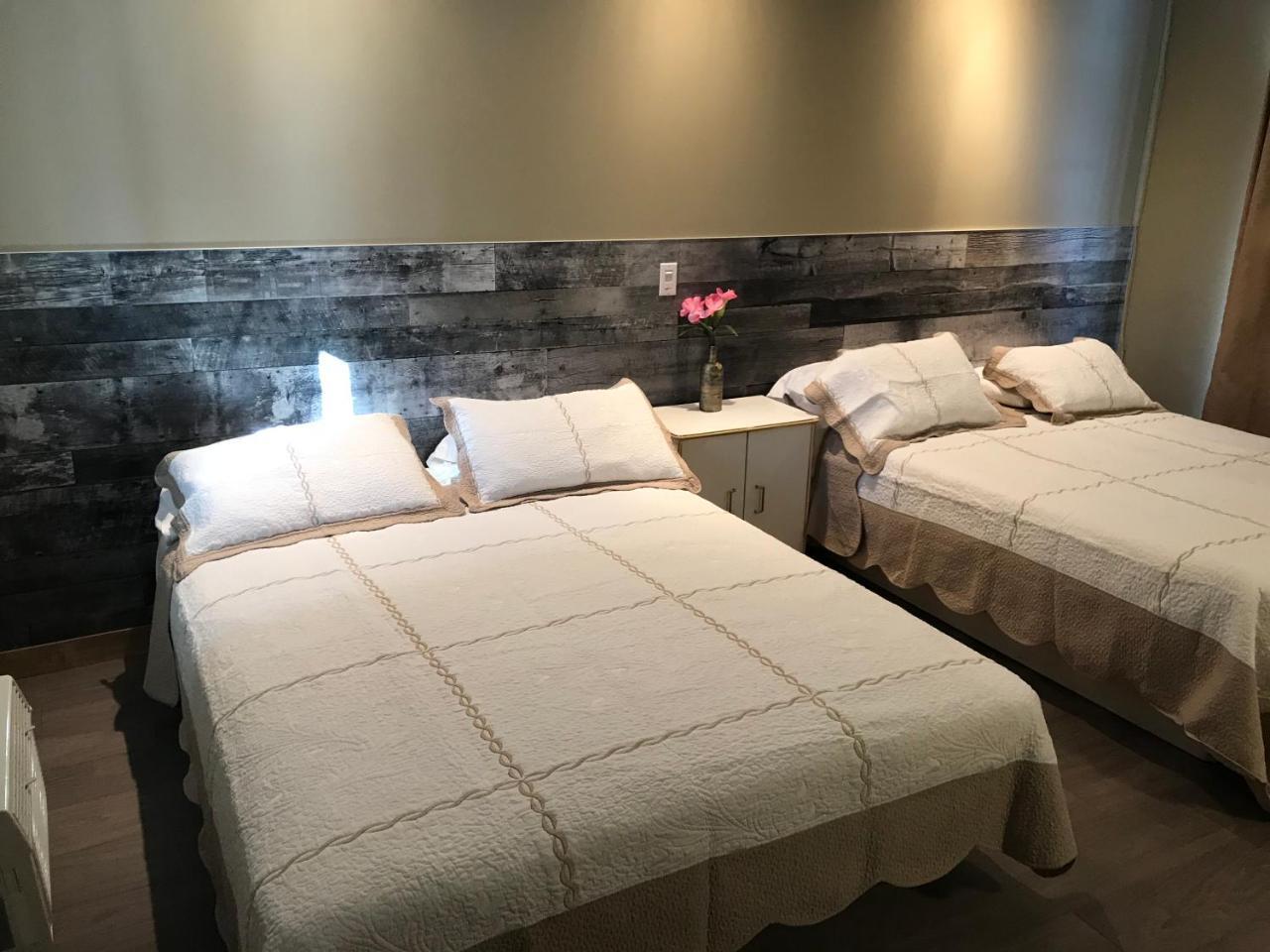 Motel La Siesta De Gascon Terrebonne Zewnętrze zdjęcie