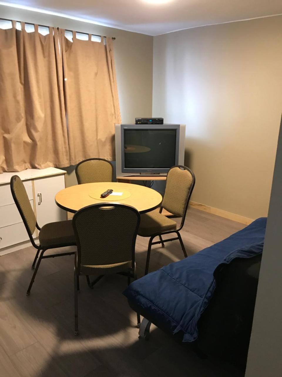Motel La Siesta De Gascon Terrebonne Zewnętrze zdjęcie